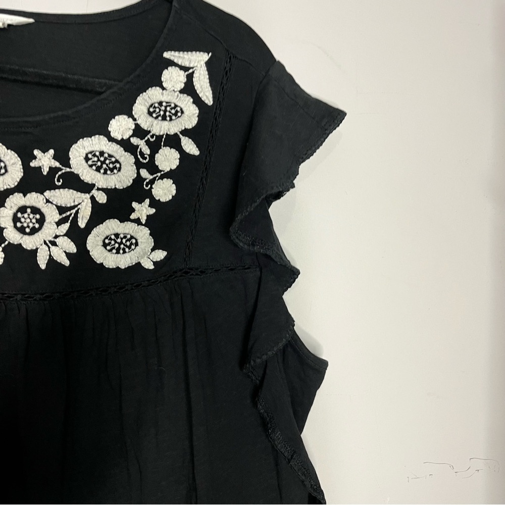 Caslon Embroidered Flutter Sleeve Black & White Flowy Top, size 2X - Picture 4 of 10
